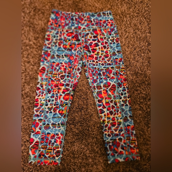 Constantly Varied Gear Capri Leopard Print Leggings - Picture 3 of 4